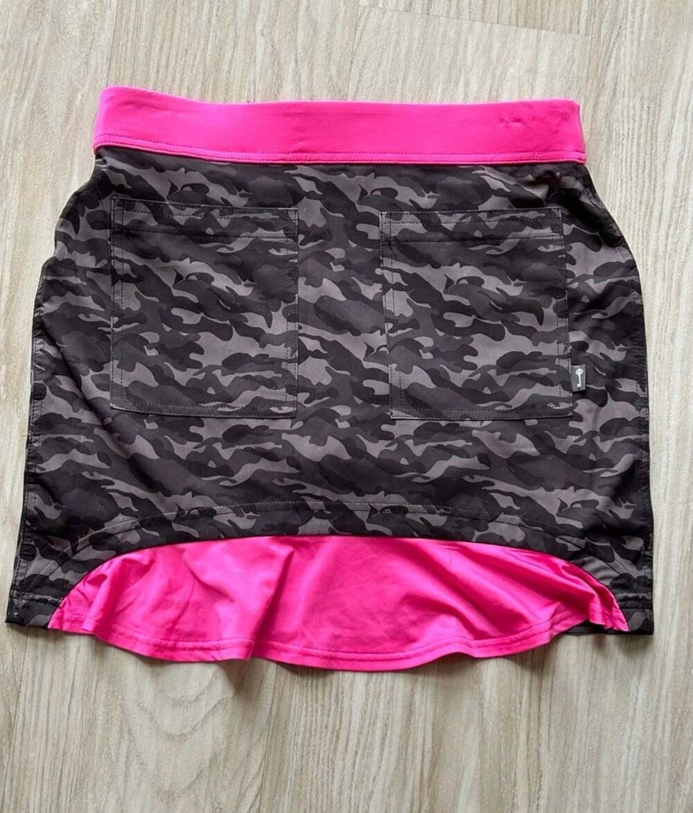 Belyn Key Ruffle Camo Skort Size XS Pink Black